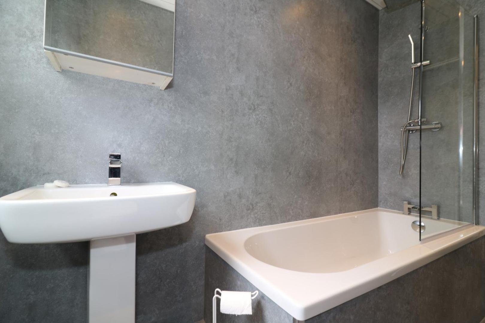Signature - Gartlea House Apartment Airdrie Ngoại thất bức ảnh