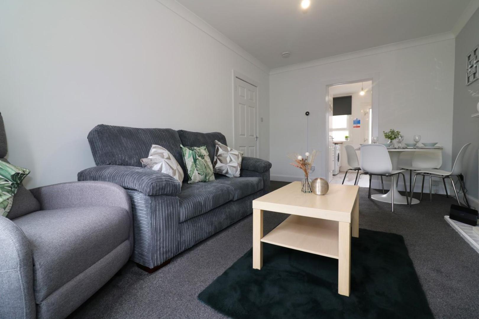 Signature - Gartlea House Apartment Airdrie Ngoại thất bức ảnh