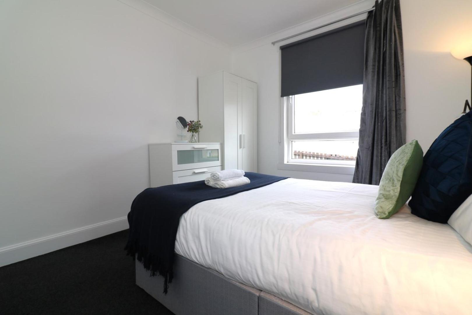 Signature - Gartlea House Apartment Airdrie Ngoại thất bức ảnh