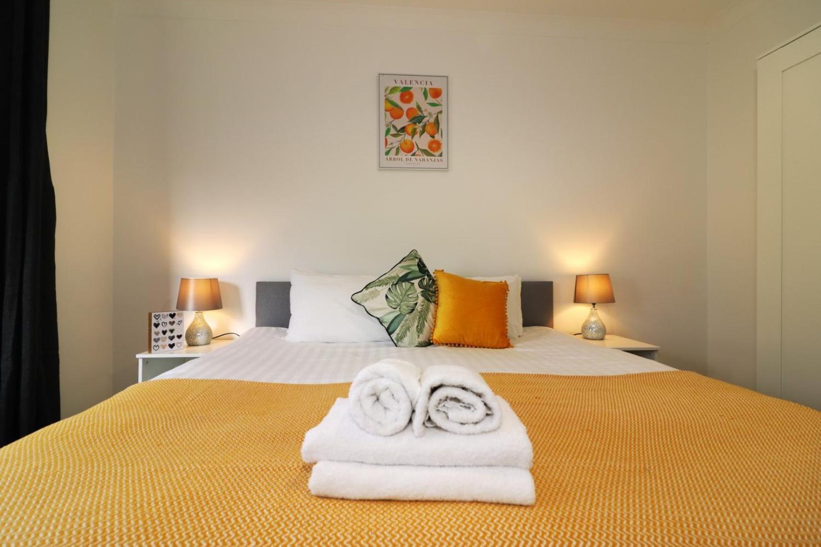 Signature - Gartlea House Apartment Airdrie Ngoại thất bức ảnh