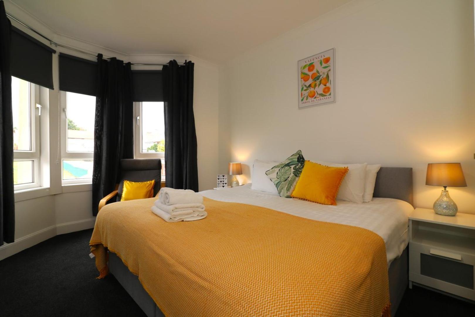 Signature - Gartlea House Apartment Airdrie Ngoại thất bức ảnh